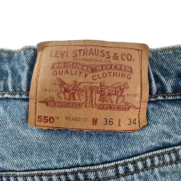 Vtg 90s Levis Jeans 550 Relaxed Fit Cotton Light Wash Blue Denim Mens W36 L34 - Picture 10 of 16